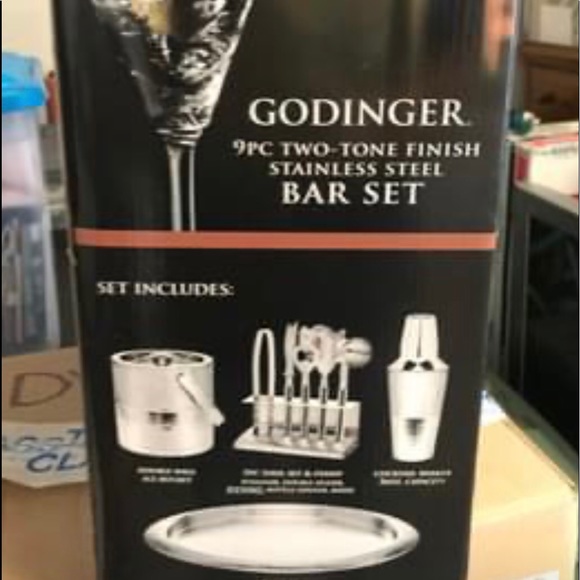 Godinger Other - Godinger 9 piece bar set.